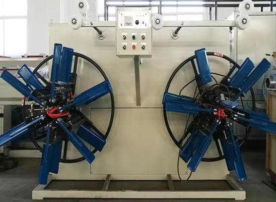 Máquina automática de enrolar mangueiras de borracha reciclada