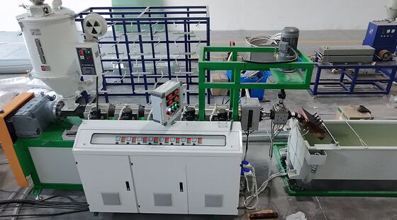 Documentação completa: Desenhos, manuais, esquemas e certificados fornecidos