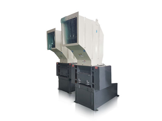 Máquina de trituração horizontal de tensão 380V para trituração de paletes